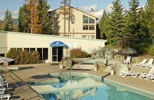 Columbia Falls Apartment | Beautiful 2 bedroom unit at resort, sleeps 8