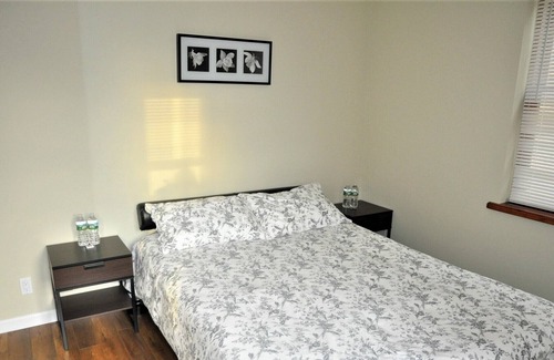 Brooklyn Apartment | Beautiful 2 bedroom apartment with good location, 20 mins to downtown Manhattan