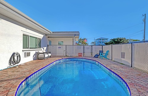 Fort Pierce Villa | Beautiful 2-Bedroom Walk to Beach/Restaurants