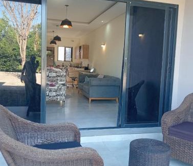 Lusaka Apartment | Beautiful 2 bedroom with Solar backup & Wi-Fi
