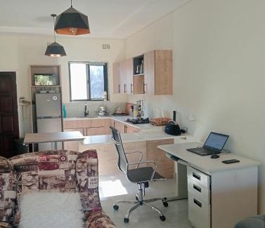 Lusaka Apartment | Beautiful 2 bedroom with Solar backup & Wi-Fi