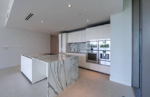 Bal Harbour Condo | Beautiful 2 Br. Condo (325085) by Houzlet