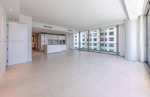 Bal Harbour Condo | Beautiful 2 Br. Condo (325085) by Houzlet