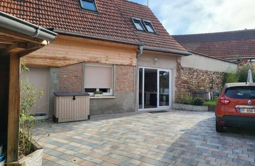 Flexbourg Apartment | Beautiful 2-room apartment and outdoor jacuzzi on the wine route in an Alsatian village