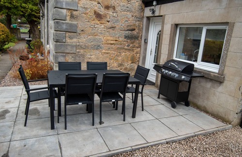 Glenrothes Cottage | Beautiful 200 year old Cottage near St Andrews