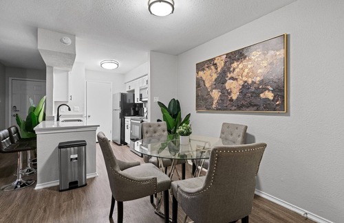 University Hills and Windsor Park Apartment | Beautiful 2BD/1BA in University Hills 6839
