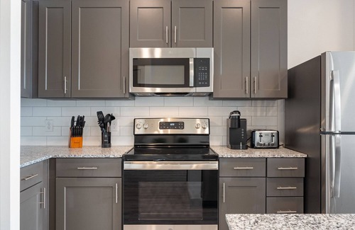 Stony Ridge North Apartment | Beautiful 2BD/2BA Next to Airport 2888