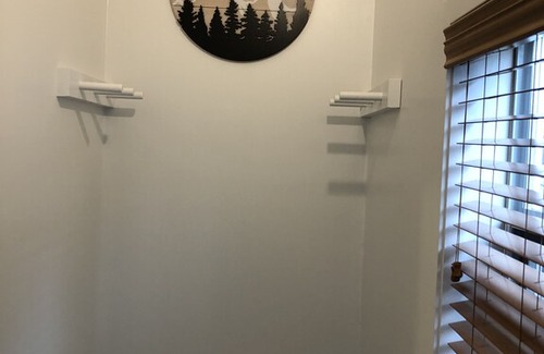 Village North House | Beautiful 2BR/2B Townhouse with Private Hot Tub