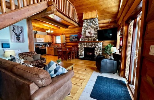 Golden Apartment | Beautiful 2BR Wooden Cabin