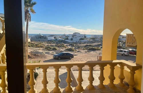Puerto Penasco House | Beautiful 3 bdrm 3 bath townhome with garage. Just 3rd row from the beach.