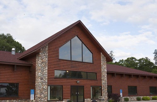 Breezy Point Apartment | Beautiful 3 bedroom unit at resort, sleeps 8