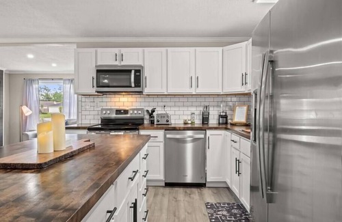 Lake Charles House | Beautiful 3 Bedroom Home