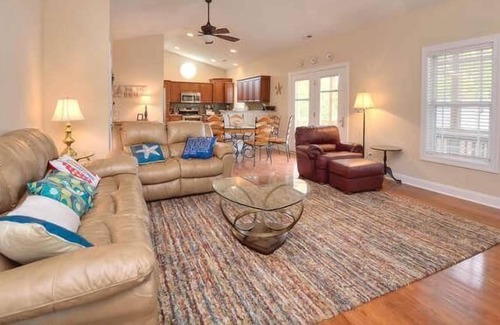 Tranquil Harbour House | BEAUTIFUL 3 BR/2.5 BA Home-Close to Beach & Waterway-Private POOL-Sleeps 8
