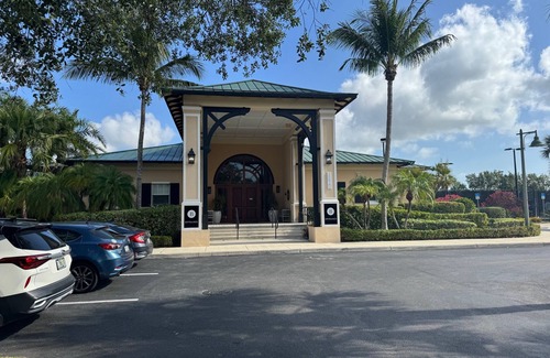 Gifford Condo | Beautiful 3 BR Condo in Boulevard Tennis/Padel Club-Pool, Fitness, Dining