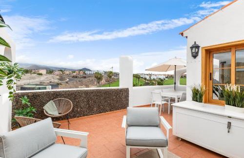 Complejo turistico Amarilla Golf Apartment | Beautiful 4 bedroom house with phenomenal golf and mountain views
