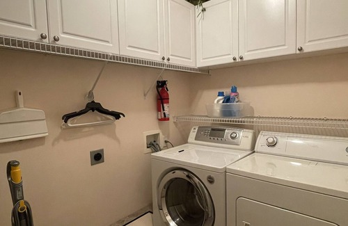 Crescent Lakes House | Beautiful 4 Bd 3 Ba House w/ solar*** pool heating near Disney.
