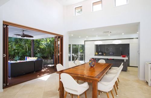 Noosa Heads House | Beautiful 4 bedroom home, private pool and golf cart.