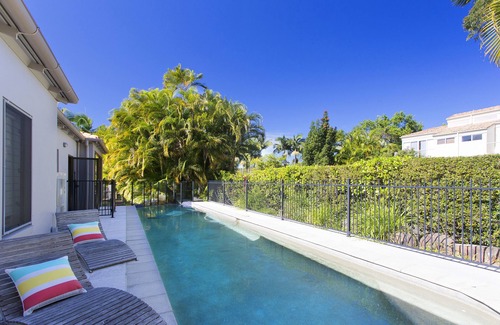 Noosa Heads House | Beautiful 4 bedroom home, private pool and golf cart.