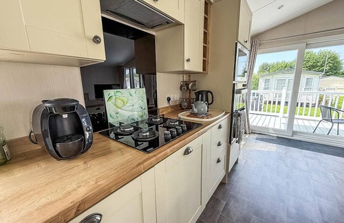Hunstanton Cabin | Beautiful 4 berth lodge with decking at Manor Park in Hunstanton ref 23038C