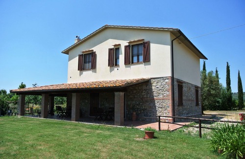 Magliano in Toscana Apartment | Beautiful apartment for 4 people with TV and pets allowed