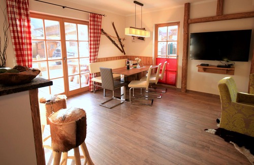 Niedernsill Ski Chalet | Beautiful Alpine Chalet in great location - large skiareas and glacier nearby
