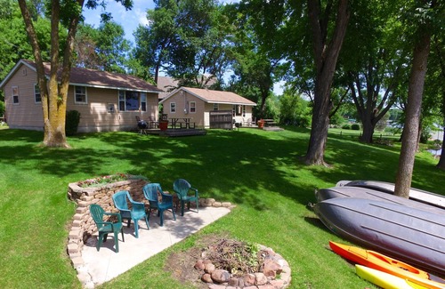 South Haven Cabin | Beautiful and Clean 2 Bedroom Cottage on Clearwater Lake
