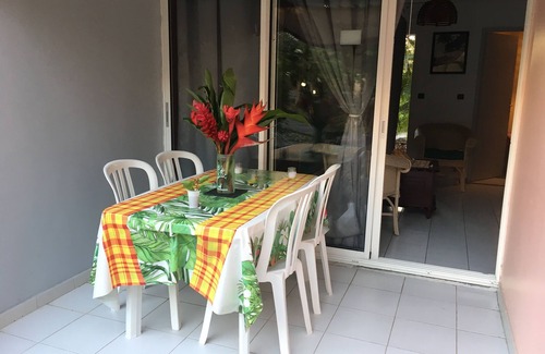 Sainte-Anne Apartment | BEAUTIFUL and large T2 in Residence with swimming pool. WIFI. All comforts.