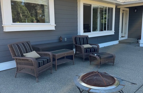 Regional District of Nanaimo House | Beautiful and private 3 bed 2 bathroom Rancher on 3 acres with a pond view.