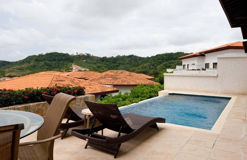Pristine Bay Villa | Beautiful and Serene 3 bedroom 2 bath Private Pool and Patio Villa.