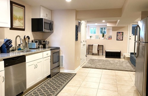 Bloomingdale Apartment | Beautiful and Spacious Apartment in Bloomingdale