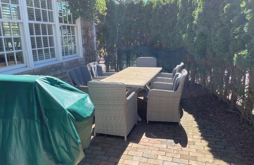 Nantucket House | Beautiful and spacious family friendly home close to town and beaches.