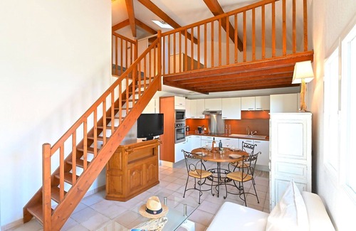 La Rouviere Apartment | Beautiful apartment for 4 guests with WIFI, pool, A/C, TV and patio