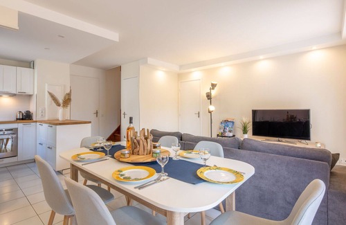La Rouviere Apartment | Beautiful apartment for 8 guests with A/C, pool, WIFI, TV and patio