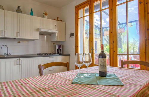 Casale Marittimo Apartment | Beautiful apartment for 6 people with pool, WIFI, TV, patio and pets allowed