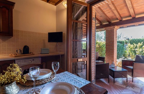 La Pesta House | Beautiful apartment in villa for 2 people with A/C, WIFI, TV, terrace and pets allowed