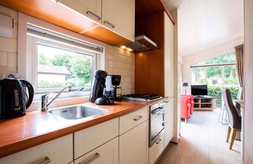 Municipality of Noordwijk House | Beautiful apartment in villa for 5 people with WIFI, pool, TV and terrace