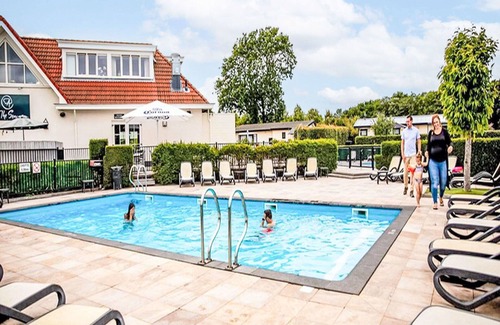 Municipality of Noordwijk House | Beautiful apartment in villa for 5 people with WIFI, pool, TV and terrace