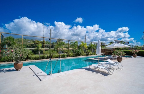 Itacimirim Apartment | Beautiful Apartin Condo w/Pool Cqs0004