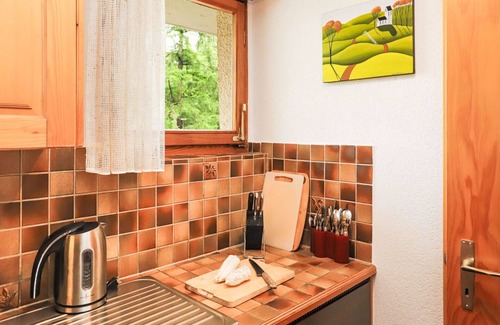 Noveli Apartment | Beautiful apartment for 6 people with WIFI, TV, balcony and pets allowed
