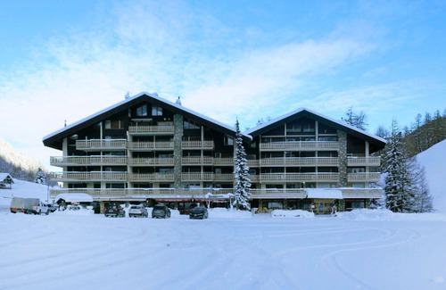 Noveli Apartment | Beautiful apartment for 6 people with WIFI, TV, balcony and pets allowed
