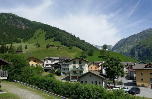 Blenio Apartment | Beautiful apartment for 4 guests with WIFI, TV, patio, pets allowed and panoramic view
