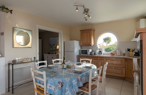 Kerlouan House | Beautiful apartment in villa for 5 guests with TV and terrace