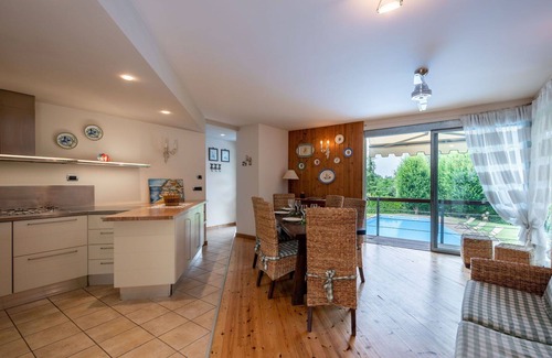 Monteu Roero Apartment | Beautiful apartment for 6 guests with WIFI, private pool, A/C, TV, terrace and pets allowed