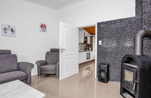 Oberndorf Apartment | Beautiful apartment for 6 people with WIFI, TV and patio