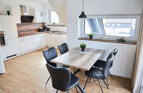 Helden Apartment | Beautiful apartment for 4 people with WIFI, TV, balcony and pets allowed