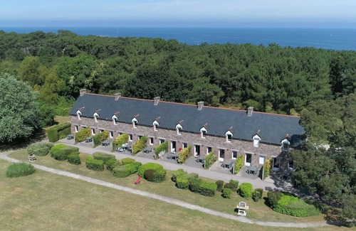 Pleherel-Plage-Vieux-Bourg House | Beautiful apartment in villa for 4 guests with WIFI, TV, terrace and pets allowed