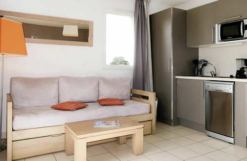 Frehel Apartment | Beautiful apartment for 4 people with WIFI, pool, TV, terrace and pets allowed