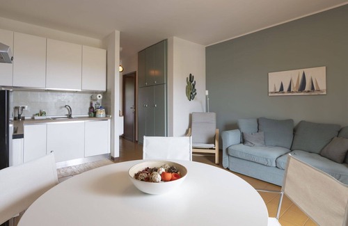 Pietrabruna Apartment | Beautiful apartment for 4 people with WIFI, TV, balcony and pets allowed