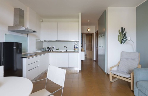 Pietrabruna Apartment | Beautiful apartment for 4 people with WIFI, TV, balcony and pets allowed