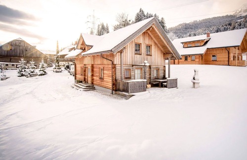 Mitterberg-Sankt Martin House | Beautiful apartment in villa for 18 guests with pool, WIFI, TV, terrace and pets allowed
